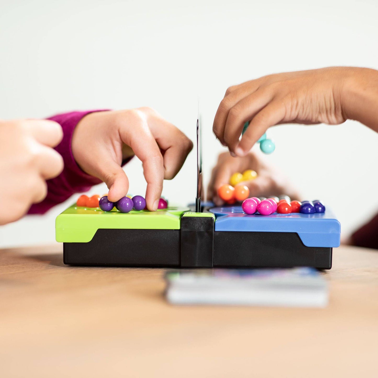 KANOODLE HEAD TO HEAD Brainteaser Game